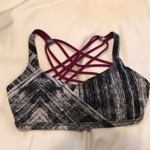 Lululemon sports bra